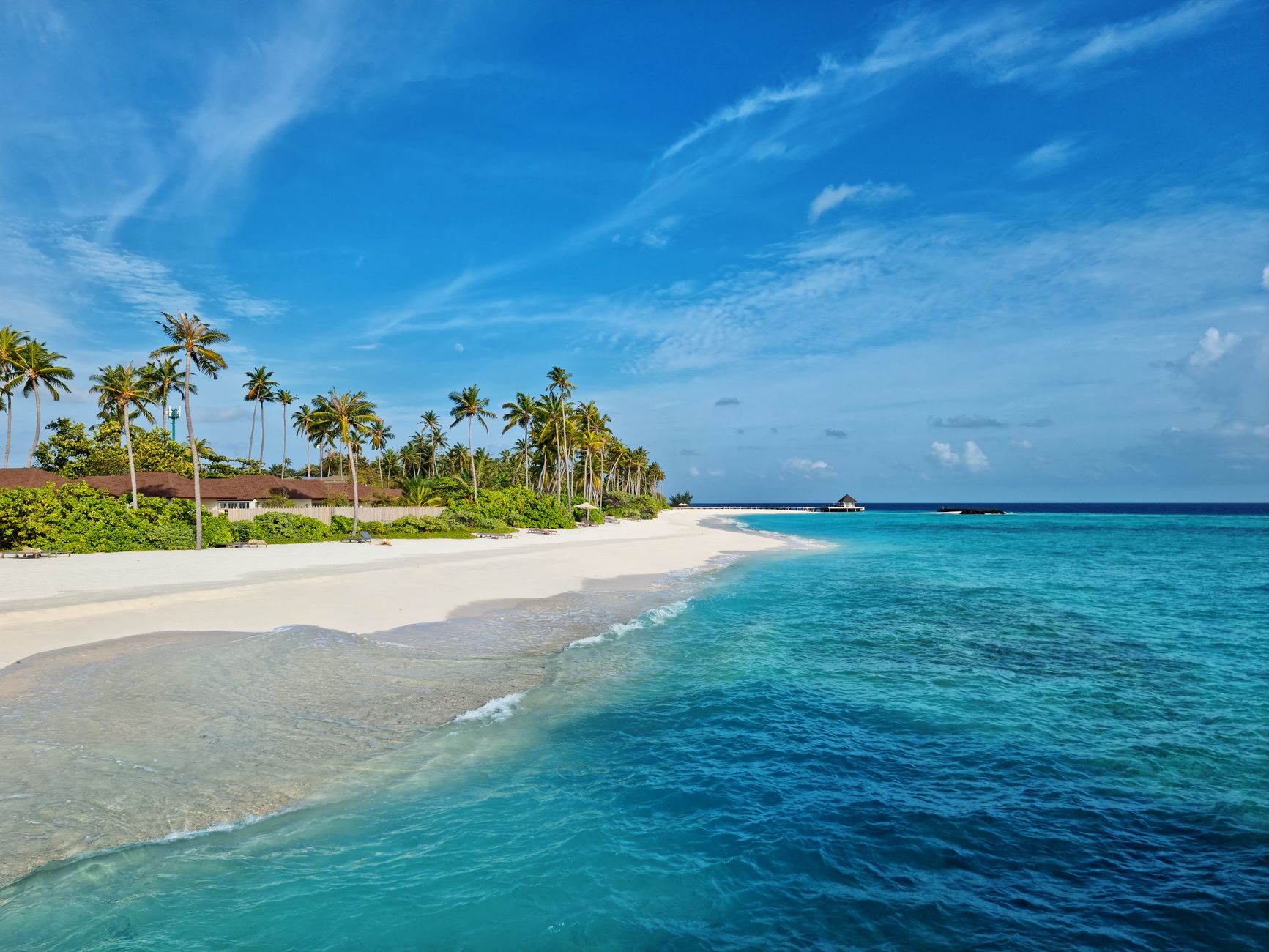 Best Resort Hotels With Ocean View Rooms and Private Beach Cabins
